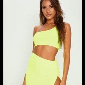 NWT PrettyLittleThing one sided crop top yellow 2